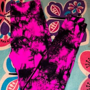TYE-DYE LEGGINGS FROM AMAZON